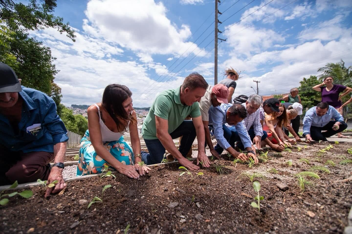 Prefeito Helder entrega a maior Horta Cultiva + Colombo na região do Maracanã 