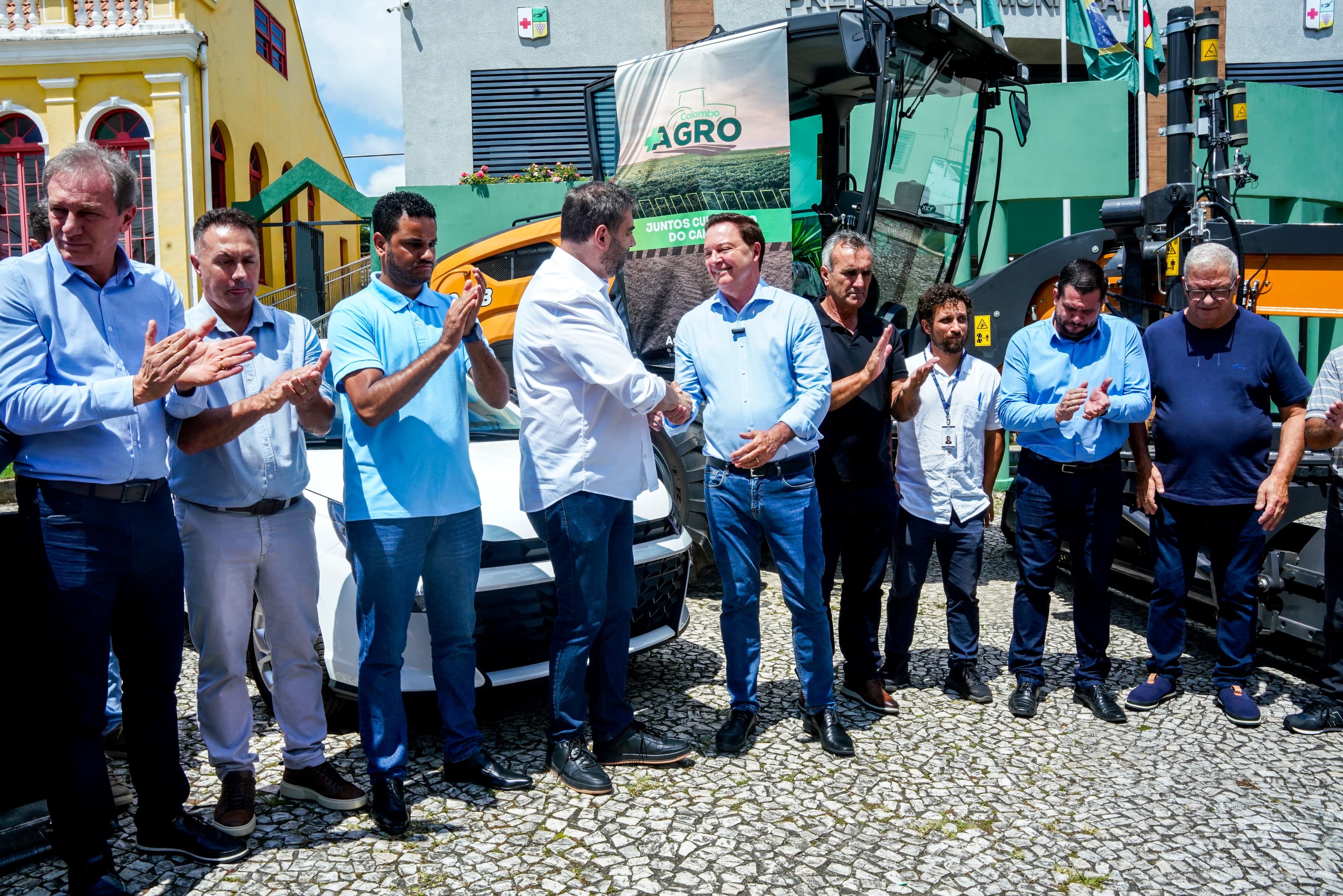 Prefeito Helder Lazarotto recebe novos equipamentos destinados à Patrulha Agrícola fortalece a infraestrutura municipal